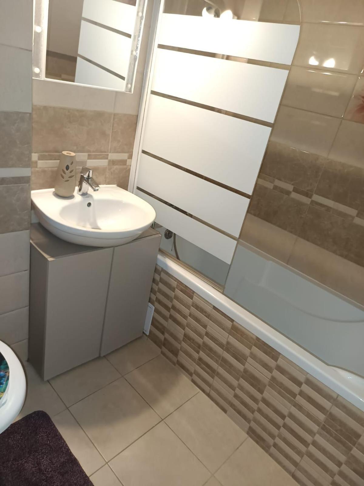 Apartament Regim Hotelier Elis บราชอฟ ภายนอก รูปภาพ